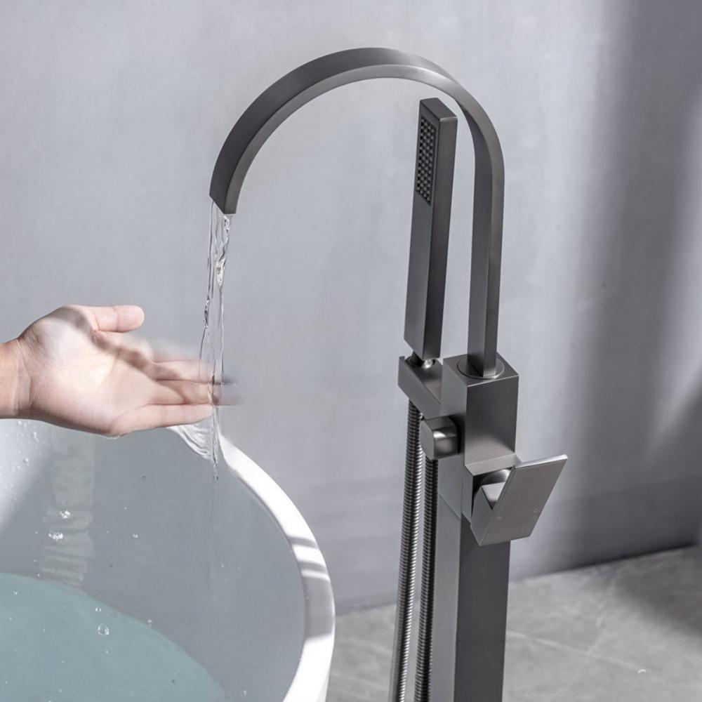 bathtub faucet 3